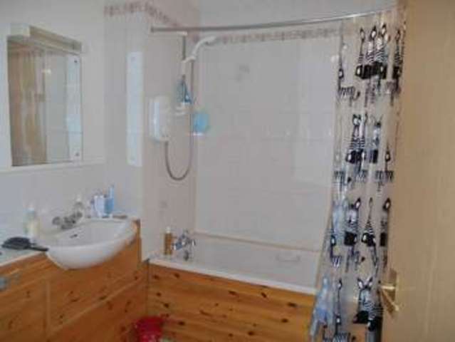  Image of 2 bedroom Terraced house to rent in Stuart Road Exeter EX1 at Stuart Road HEAVITREE Exeter, EX1 2SZ