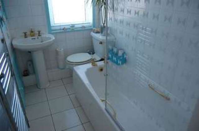  Image of 2 bedroom Flat for sale in Grosvenor Gardens Wallsend NE28 at Grosvenor Gardens  Wallsend, NE28 0LW