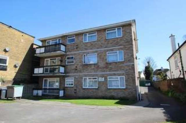  Image of 2 bedroom Flat to rent in Surbiton Road Kingston upon Thames KT1 at Kingston Upon Thames Surrey, KT1 2JQ