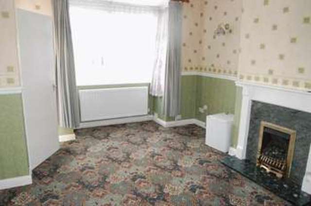  Image of 2 bedroom Semi-Detached house to rent in Sutcliffe Avenue Grimsby DN33 at Sutcliffe Avenue  Grimsby, DN33 1AJ