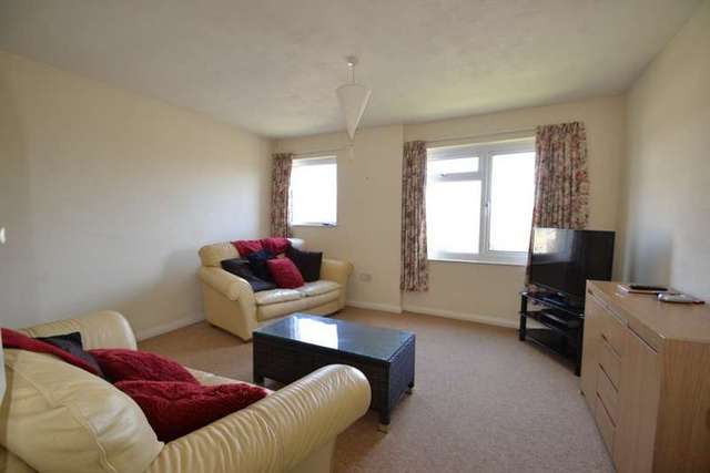  Image of 2 bedroom Flat to rent in Northbrook Road Swanage BH19 at Northbrook road  Swanage, BH19 1PY