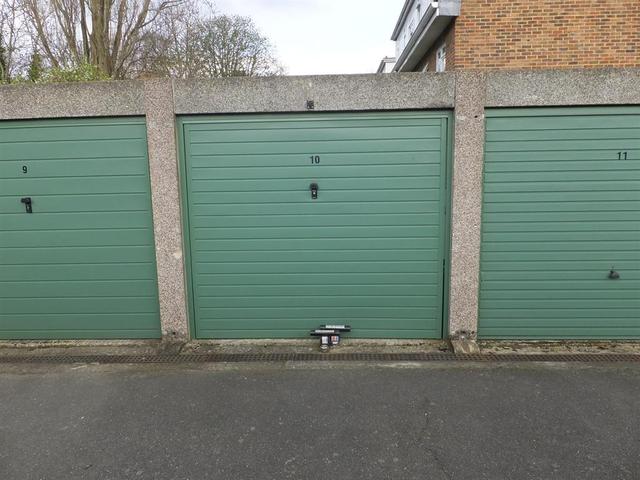  Image of 2 bedroom Flat for sale in Sycamore Close Carshalton SM5 at Carshalton Surrey Carshalton, SM5 2PS