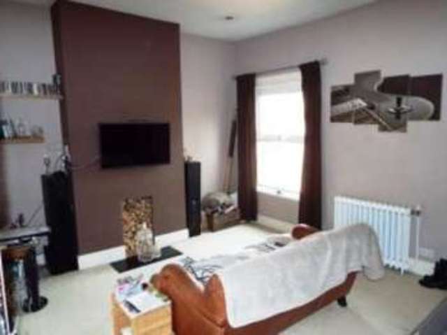  Image of 2 bedroom Flat for sale in St. Andrews Road Taunton TA2 at Taunton Somerset Staplegrove, TA2 7BW