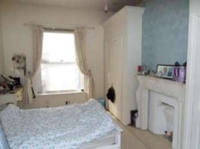  Image of 2 bedroom Flat for sale in St. Andrews Road Taunton TA2 at Taunton Somerset Staplegrove, TA2 7BW