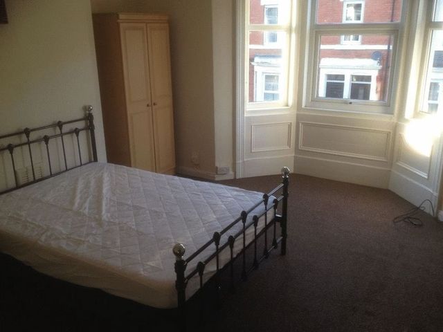  Image of 3 bedroom Flat to rent in Tavistock Road Jesmond Newcastle upon Tyne NE2 at Tavistock Road Array Jesmond, NE2 3JA