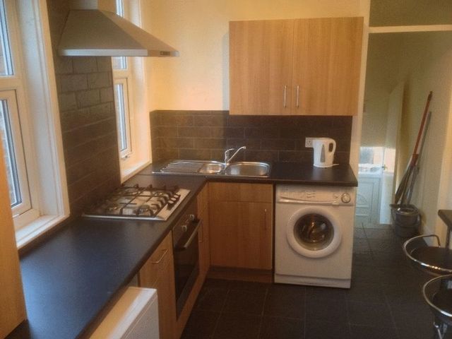  Image of 3 bedroom Flat to rent in Tavistock Road Jesmond Newcastle upon Tyne NE2 at Tavistock Road Array Jesmond, NE2 3JA