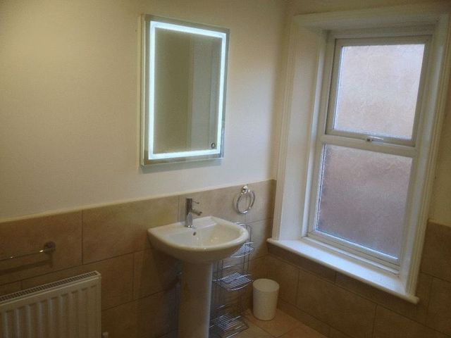  Image of 3 bedroom Flat to rent in Tavistock Road Jesmond Newcastle upon Tyne NE2 at Tavistock Road Array Jesmond, NE2 3JA