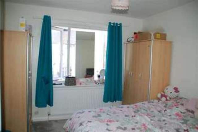  Image of 3 bedroom Semi-Detached house for sale in Telham Avenue Ramsgate CT12 at Ramsgate Kent Ramsgate, CT12 6EB