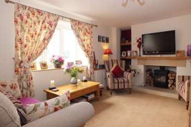  Image of 2 bedroom Cottage for sale in New Church Street Tetbury GL8 at Tetbury Gloucestershire, GL8 8DS