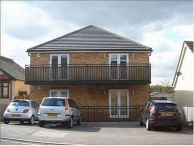  Image of Property to rent in The Approach Rayleigh SS6 at The Approach  Rayleigh, SS6 9AA