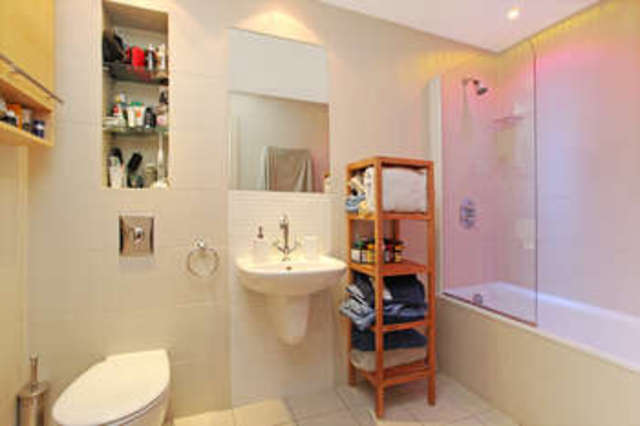  Image of 2 bedroom Flat for sale in Queenstown Road London SW8 at 334 Queenstown Road Battersea Park Nine Elms, SW8 4NP