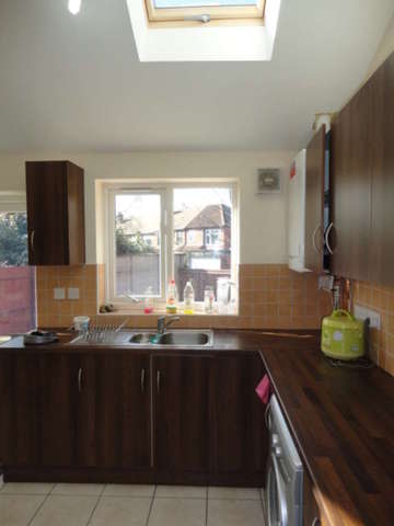  Image of 1 bedroom Terraced house to rent in The Mount Coventry CV3 at Cheylesmore Coventry, CV3 5GJ