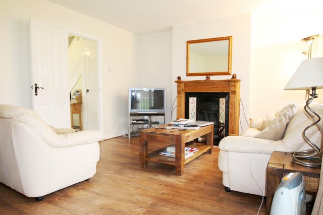  Image of 3 bedroom Maisonette to rent in The Ridgeway St. Albans AL4 at St Albans, AL4 9TZ