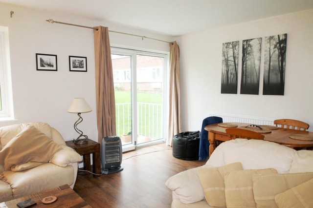  Image of 3 bedroom Maisonette to rent in The Ridgeway St. Albans AL4 at St Albans, AL4 9TZ