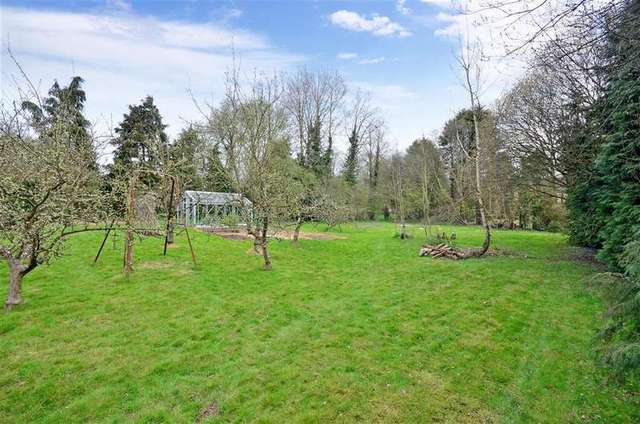  Image of 4 bedroom Bungalow for sale in The Street Ulcombe Maidstone ME17 at Ulcombe Maidstone Maidstone, ME17 1DR