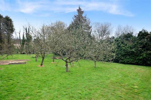 Image of 4 bedroom Bungalow for sale in The Street Ulcombe Maidstone ME17 at Ulcombe Maidstone Maidstone, ME17 1DR