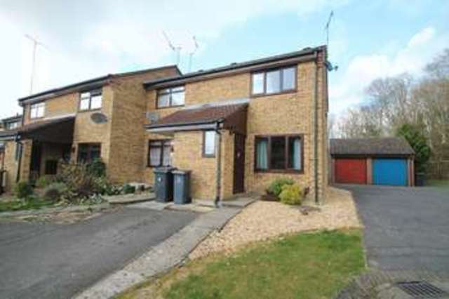  Image of 2 bedroom Semi-Detached house to rent in Thirlstane Firs Chandler