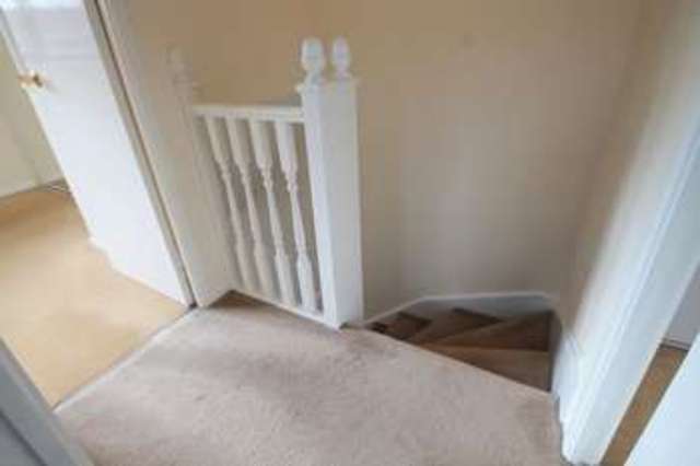  Image of 2 bedroom Semi-Detached house to rent in Thirlstane Firs Chandler
