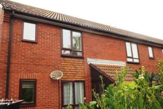  Image of 1 bedroom Flat to rent in Course Park Crescent Fareham PO14 at Fareham, PO14 4DW