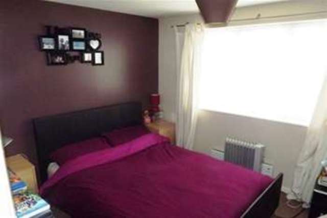  Image of 1 bedroom Flat to rent in Course Park Crescent Fareham PO14 at Fareham, PO14 4DW