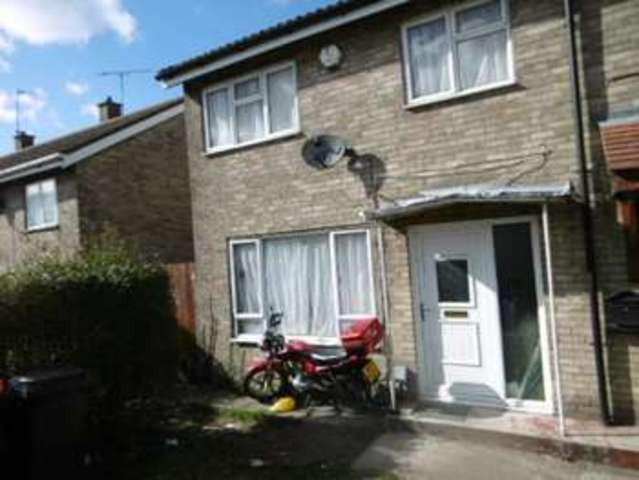  Image of 2 bedroom Semi-Detached house for sale in Tithe Farm Road Houghton Regis Dunstable LU5 at Tithe Farm Road Houghton Regis DUNSTABLE, LU5 5JD