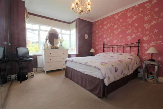  Image of 4 bedroom Bungalow for sale in Toms Lane Kings Langley WD4 at Toms Lane  Kings Langley, WD4 8NY