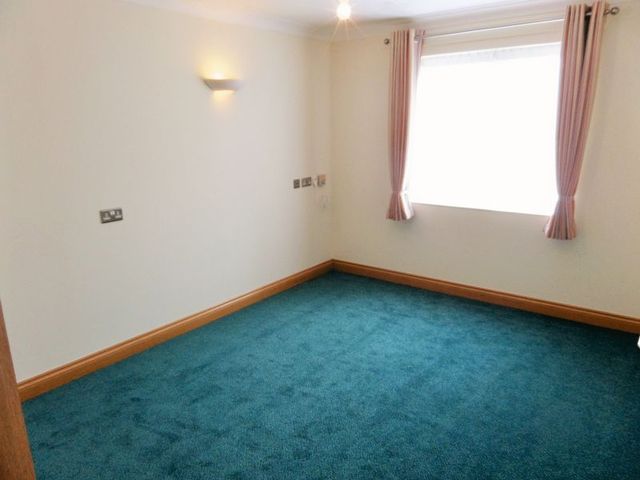  Image of 1 bedroom Flat to rent in Torun Way Swindon SN25 at Torun way Haydon End Swindon, SN25 1TA