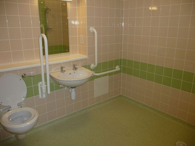  Image of 1 bedroom Flat to rent in Torun Way Swindon SN25 at Torun way Haydon End Swindon, SN25 1TA