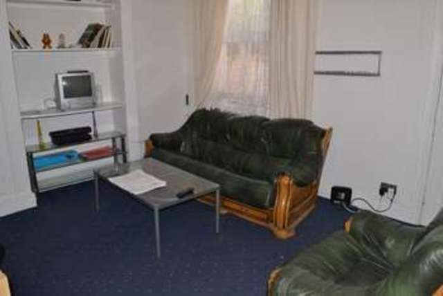  Image of 2 bedroom Flat to rent in Ross Street Cambridge CB1 at Ross Street Flat 1 Cambridge, CB1 3BP