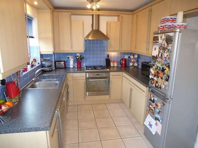  Image of 3 bedroom Town House for sale in Union Street Dunstable LU6 at Dunstable, LU6 1HB