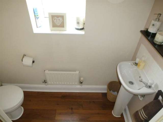  Image of 3 bedroom Town House for sale in Union Street Dunstable LU6 at Dunstable, LU6 1HB