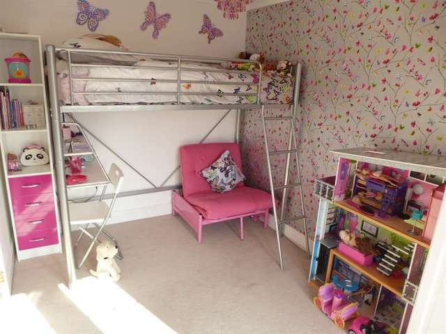  Image of 3 bedroom Town House for sale in Union Street Dunstable LU6 at Dunstable, LU6 1HB