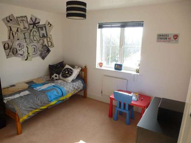  Image of 3 bedroom Town House for sale in Union Street Dunstable LU6 at Dunstable, LU6 1HB