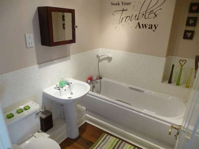  Image of 3 bedroom Town House for sale in Union Street Dunstable LU6 at Dunstable, LU6 1HB