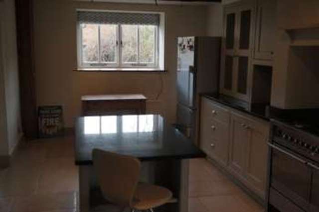  Image of 3 bedroom Semi-Detached house to rent in Valley Road Hughenden Valley High Wycombe HP14 at Valley Road Hughenden Valley High Wycombe, HP14 4LB