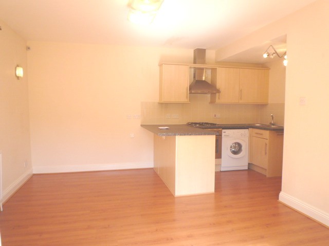  Image of 1 bedroom Apartment to rent in High Street Little Sandhurst Sandhurst GU47 at High Street Little Sandhurst Sandhurst, GU47 8NS