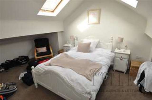  Image of 4 bedroom Semi-Detached house to rent in Victoria Road West Kirby Wirral CH48 at West Kirby Wirral West Kirby, CH48 3HJ