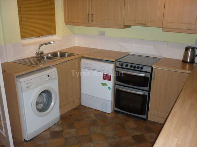  Image of 2 bedroom Semi-Detached house to rent in Vincent Street Old Swan Liverpool L13 at Vincent Street  Liverpool, L13 1DS