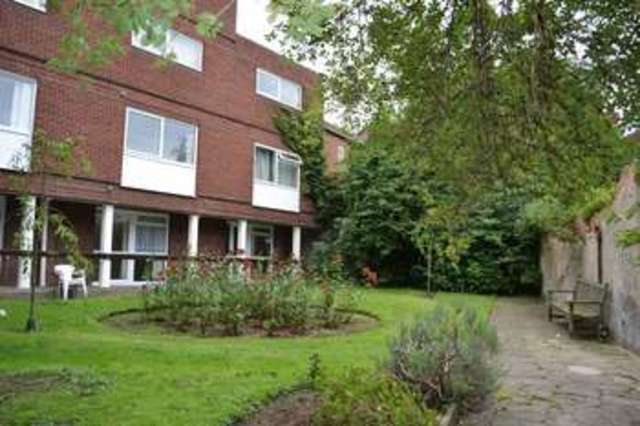  Image of Flat to rent in Norris Court Waggon & Horses Lane Norwich NR3 at Norris Court Waggon & Horses Lane Norwich, NR3 1JP