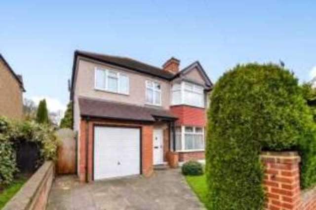  Image of 4 bedroom Detached house for sale in Walden Avenue Chislehurst BR7 at Chislehurst  Chislehurst, BR7 6EL