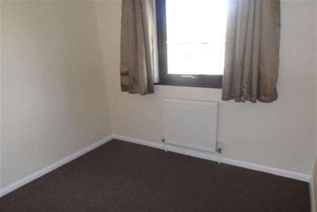  Image of 2 bedroom Detached house to rent in Kelso Court Peterborough PE4 at Peterborough, PE4 6AU