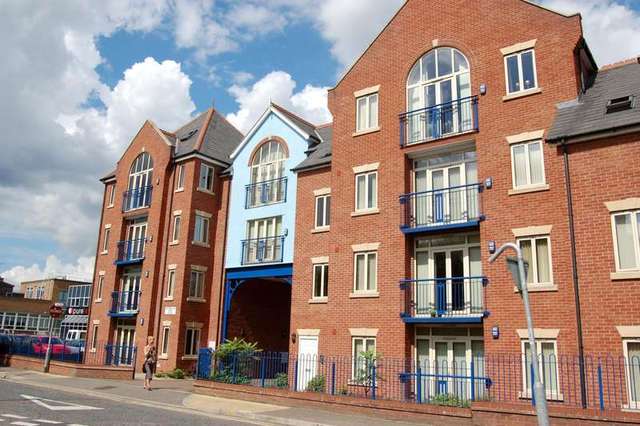  Image of 2 bedroom Apartment to rent in Watermans Yard Norwich NR2 at Norwich, NR2 4SD