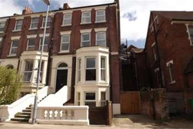 Image of 2 bedroom Flat to rent in Waverley Road Southsea PO5 at Southsea, PO5 2PW