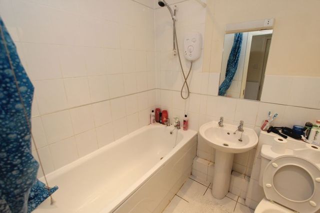  Image of 1 bedroom Flat to rent in Butts Road Southampton SO19 at Butts Road  Southampton, SO19 1BJ