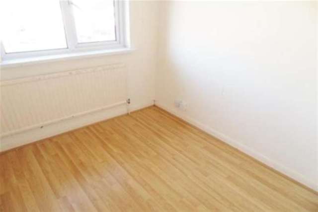  Image of 3 bedroom Detached house to rent in Wembley Gardens Bramcote Nottingham NG9 at Nottingham, NG9 3FE