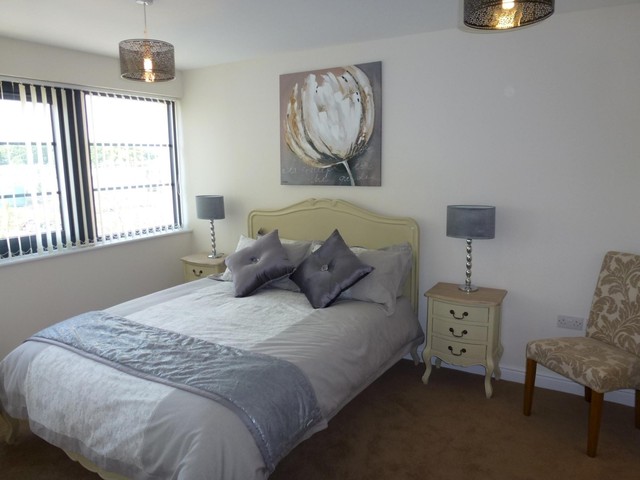  Image of 2 bedroom Apartment to rent in Farnborough Road Farnborough GU14 at Kestrel Road  Farnborough, GU14 6TL