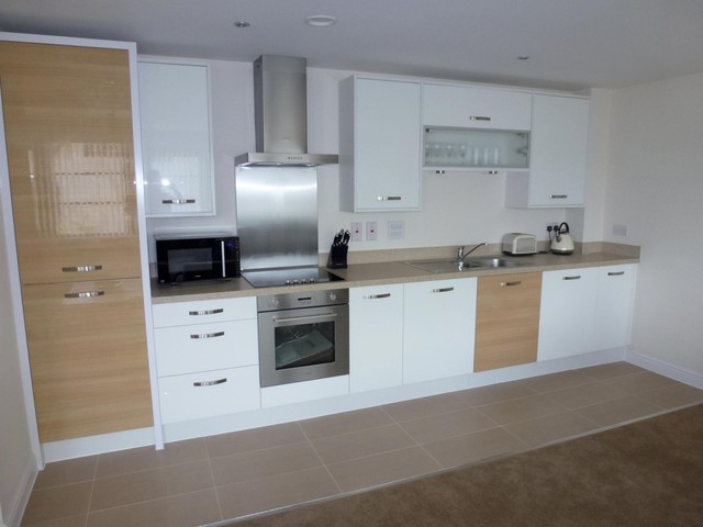  Image of 2 bedroom Apartment to rent in Farnborough Road Farnborough GU14 at Kestrel Road  Farnborough, GU14 6TL