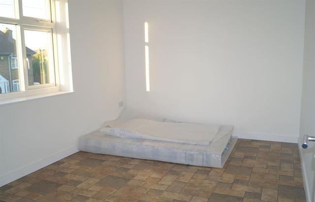  Image of 3 bedroom End of Terrace for sale in West Avenue Hayes UB3 at Hayes Middlesex Hayes, UB3 2EY