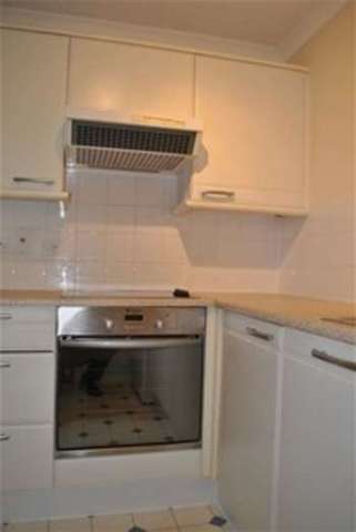  Image of 2 bedroom Flat to rent in West Avenue London E17 at West Avenue  London, E17 9PU