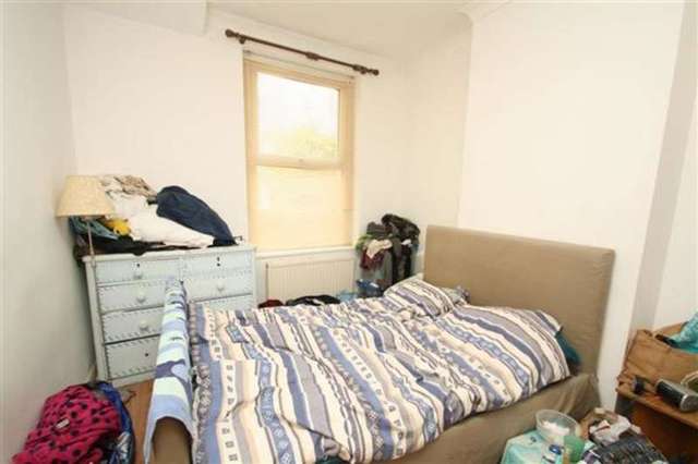  Image of 1 bedroom Flat for sale in Western Place Worthing BN11 at Worthing, BN11 3LU